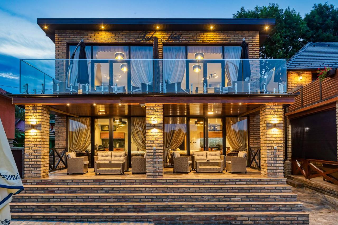 Apartmani Tiske Noci Bečej Eksteriør billede